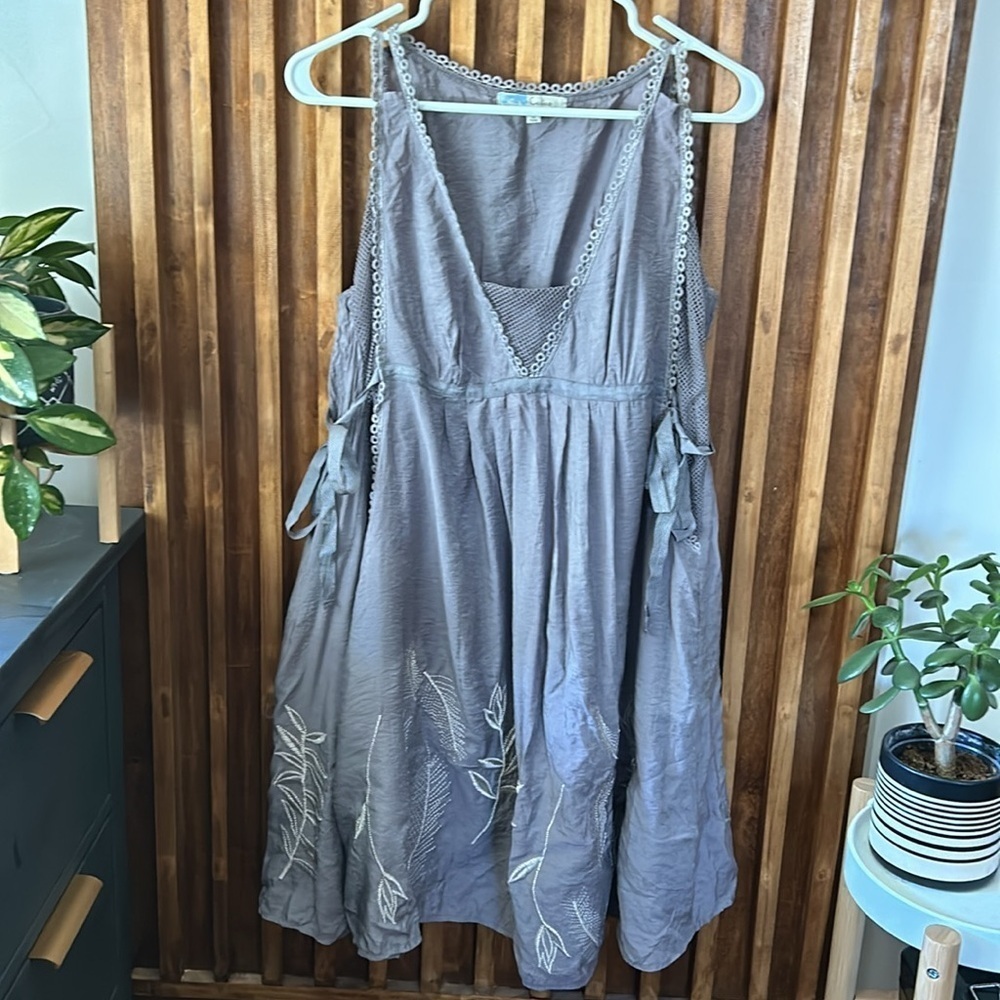 Cecico Rayon Embroidered Boho Pullover Dress. Size L - Picture 2 of 15